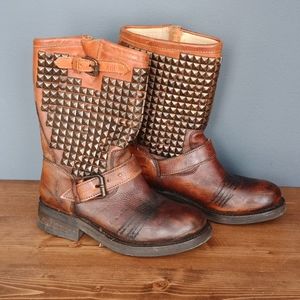 ASH  distressed BOOTS